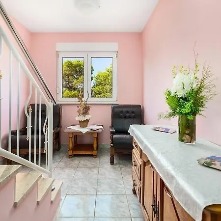 Appartement In With Sea View, Balcony, Air Conditioning, Wi-fi