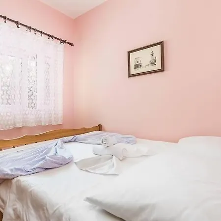 Appartement In With Sea View, Balcony, Air Conditioning, Wi-fi *