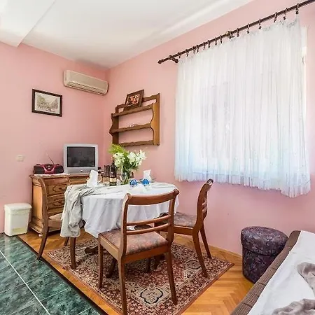 Appartement In With Sea View, Balcony, Air Conditioning, Wi-fi Vodice